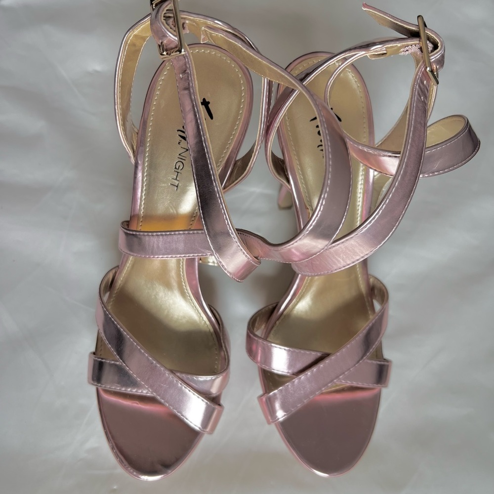 NWT Fioni Night 5” Rose Pink Heels